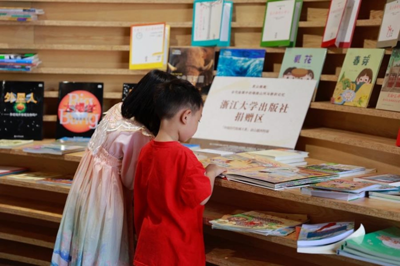 “灵山稚趣：古代绘画中的锦绣山河与耕织记忆”主题特展举办。校方供图