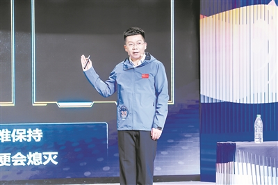劉逸博在第十一屆全國科普講解大賽現場。受訪者供圖